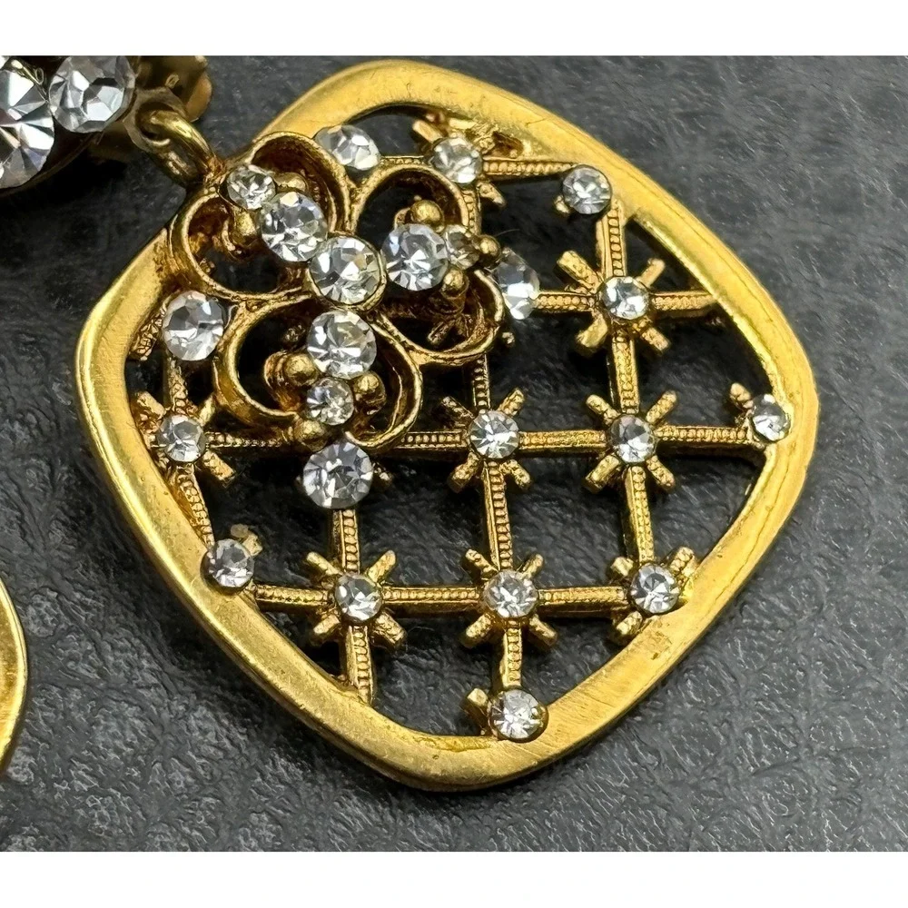 VTG Huge 80s Runway Rhinestone Filigree  Drop Dangle Clip On Earrings Gold Tone